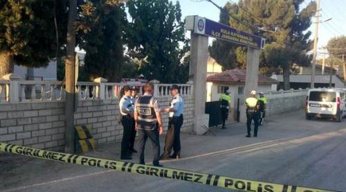 Cinnet getiren asker 3 askeri şehit etti!