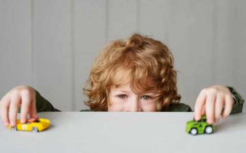 Çocuğunuzun Hırçın Davranışlarını Nasıl Yönetirsiniz? 10 Adımda Çözüm!