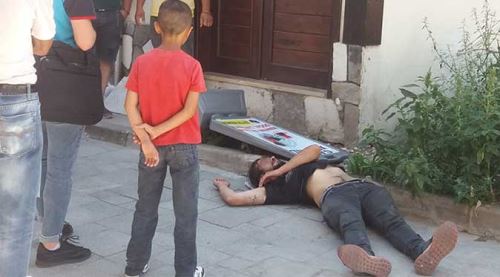 Çocuk, madde bağımlısını böyle izledi...