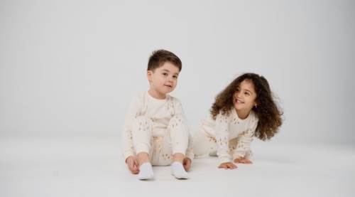Çocuk Pijamaları Neden Dar Oluyor? Sebebi Moda Değil!