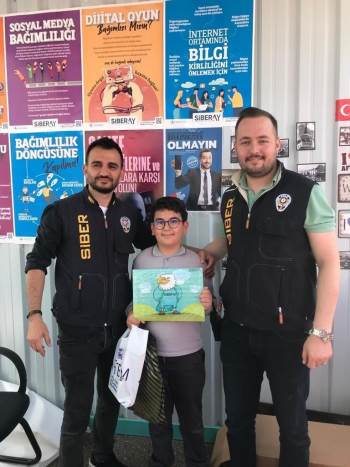Çocuk Ve Gençler Siber Suçlar Konusunda Bilgilendirildi
