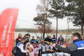 Çocuklar Balık Tutmayı Öğrendi
