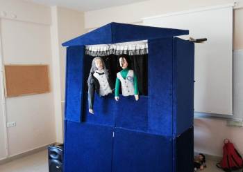 Çocuklar Kukla Gösterisiyle 32 Yıl Önceye Gitti
