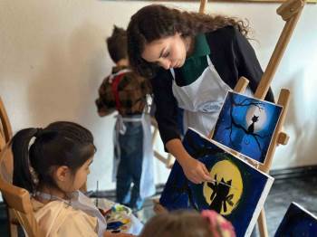 Çocuklar Sanatevinde Renkli Bir Gün Geçirdi
