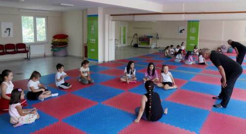 Çocuklar yaz tatillerini Tepebaşı'nda verimli geçiriyor