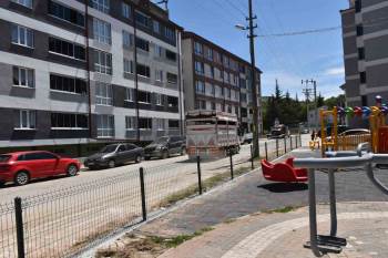 Çocukların Güvenliği İçin Parklara Tel Örgü
