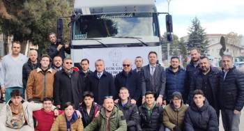 Çocukların Yüzleri Gülmesi İçin Oyuncak Ve Eğitim Materyalleri Gönderildi
