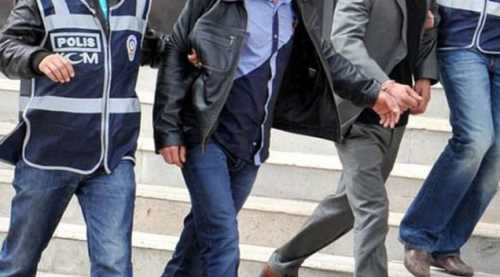 Çok sayıda profesör gözaltına alındı