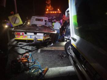 Çöp Kamyonu Çekiciye Çarptı; 1 Yaralı
