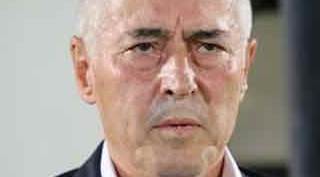 Coşkun Hoca'yı kovalım mı?