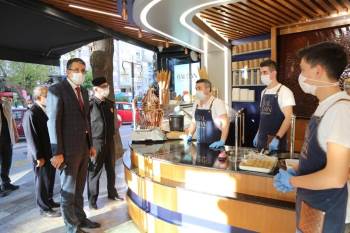 Covid-19 Tedbirlerini Denetledi
