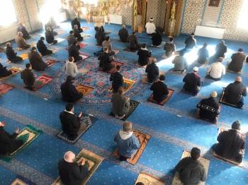 Cuma Namazı Sonrası Yağmur Duası Edildi
