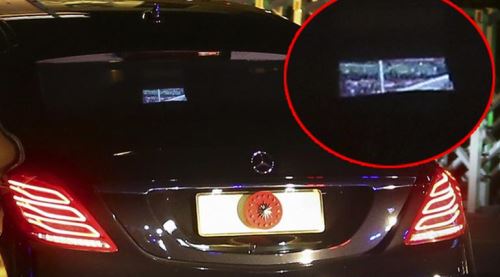 Cumhurbaşkanı Erdoğan makam aracından milli maçı takip etti