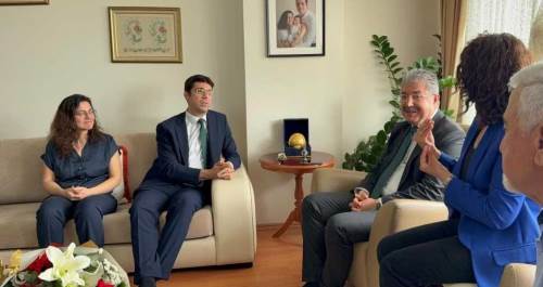 Cumhurbaşkanı’nın ödüllendirdiği çifte Eskişehir Valisi Yılmaz'dan anlamlı ziyaret