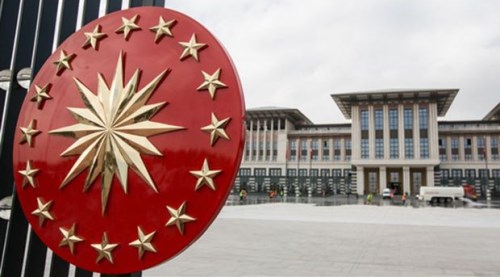 Cumhurbaşkanlığı Külliyesi önünde hareketli anlar!