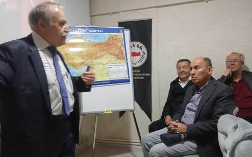 Cumhuriyet’e giden yol ESTÜDAM’da anlatıldı