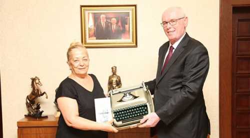 Daktilo Müzesine anlamlı bağış