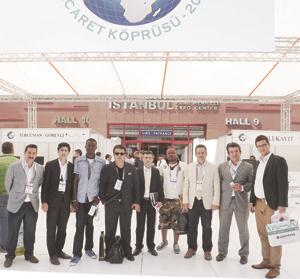 İşadamları Dünya Ticaret Köprüsünde