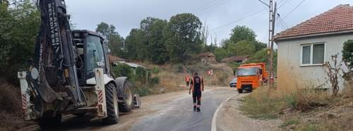 Dar köy yolu için çalışma başlatıldı: Ulaşım daha güvenli olacak