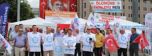 Darbe girişimine tepkiler sürüyor