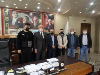 Darıca Bilecikliler Yardımlaşma Ve Dayanışma Derneğinden Başkan Yaman’A Ziyaret
