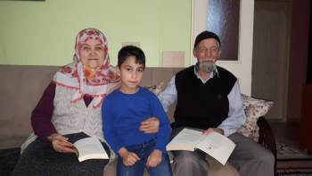 Dede Torunun Okuma Aşkı
