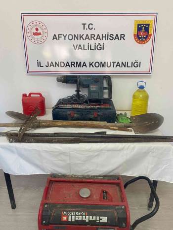 Define Avcıları Kazı Alanında Çay Demlerken Yakalandı
