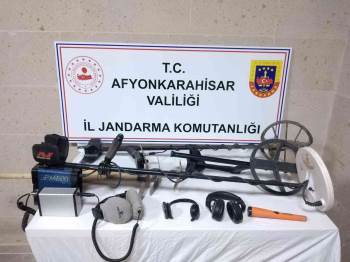 Defineciler Suçüstü Yakalandı
