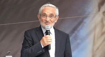 Dekan Ali Çelik’Ten İsveç’Te Kur’An-I Kerim Yakılmasına Tepki
