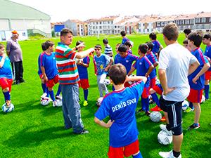 Dem-dem yetenek peşinde