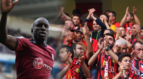 Demba Ba’dan Es Es marşı