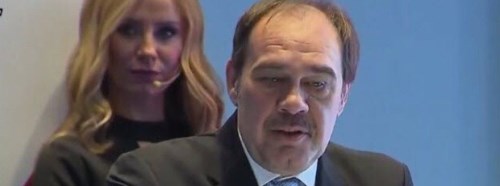 Demirören'in bıyıkları sosyal medyayı salladı