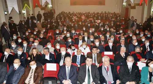 Demokrat Parti'de o müziği kim buldu?