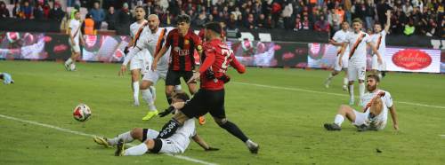 Deniz başrol oynadı