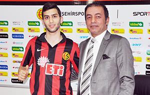 Deniz Topçu imzaladı