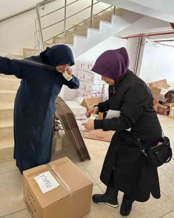 Deprem Bölgesine Göndermek İçin Binlerce Poğaça Yaptılar
