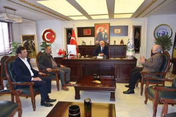 Deprem Bölgesine Yardı Yapan İş İnsanına Teşekkür
