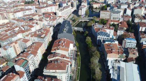 Deprem oluyor korkuyoruz, zaman geçiyor unutuyoruz!