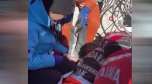 Depremin 11. gününde mucizevi kurtuluş