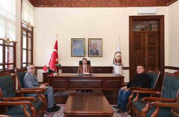 Depremzede Öğrencilerden Servis Ücreti Alınmayacak
