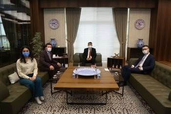 Depremzedeler İçin 11 Bin 395 Tl Bağış Yapıldı
