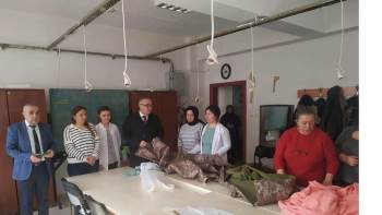 Depremzedelere Uyku Tulumu Üretimine Başlandı
