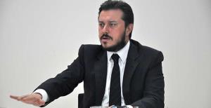 Dere geçerken At değiştirilmez