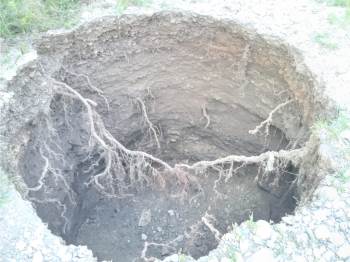 Dere Yatağında Meydana Gelen Göçük Tedirginliğe Neden Oldu
