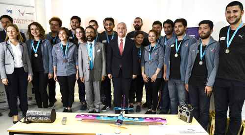 Dereceyle döndü, tören düzenlendi