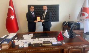 Destekler İçin Teşekkür Plaketi Verildi
