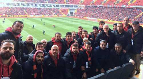 Dev adamlar destek verdi