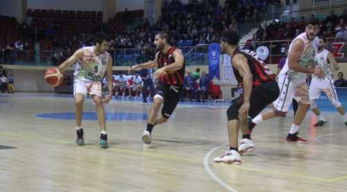 Dev Adamlar Düzce'de kazandı 72-87