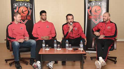 Dev adamlar öğrencilerle buluştu