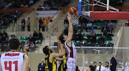 Dev Adamlar parkeye çıkıyor